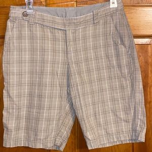 The North Face Women’s Shorts Size 4-VGUC